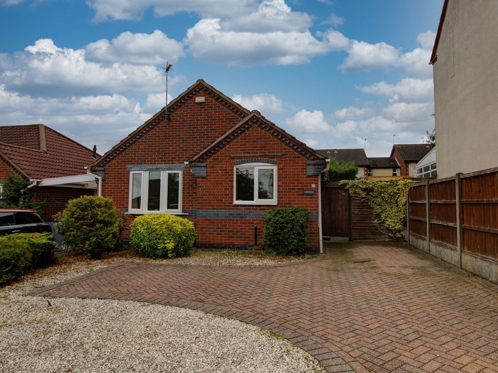 2 bed detached bungalow for sale in Brooks Lane, Whitwick LE67, £