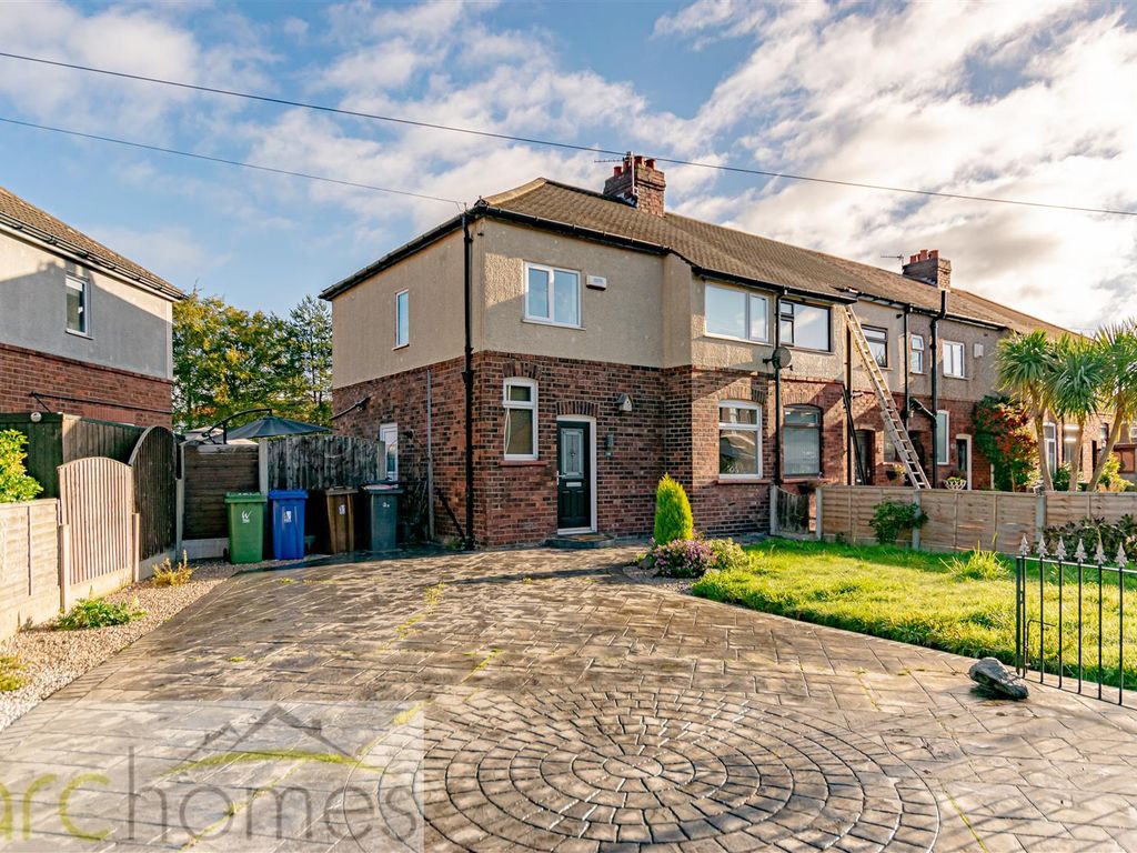 3 bed semidetached house for sale in First Avenue, Atherton