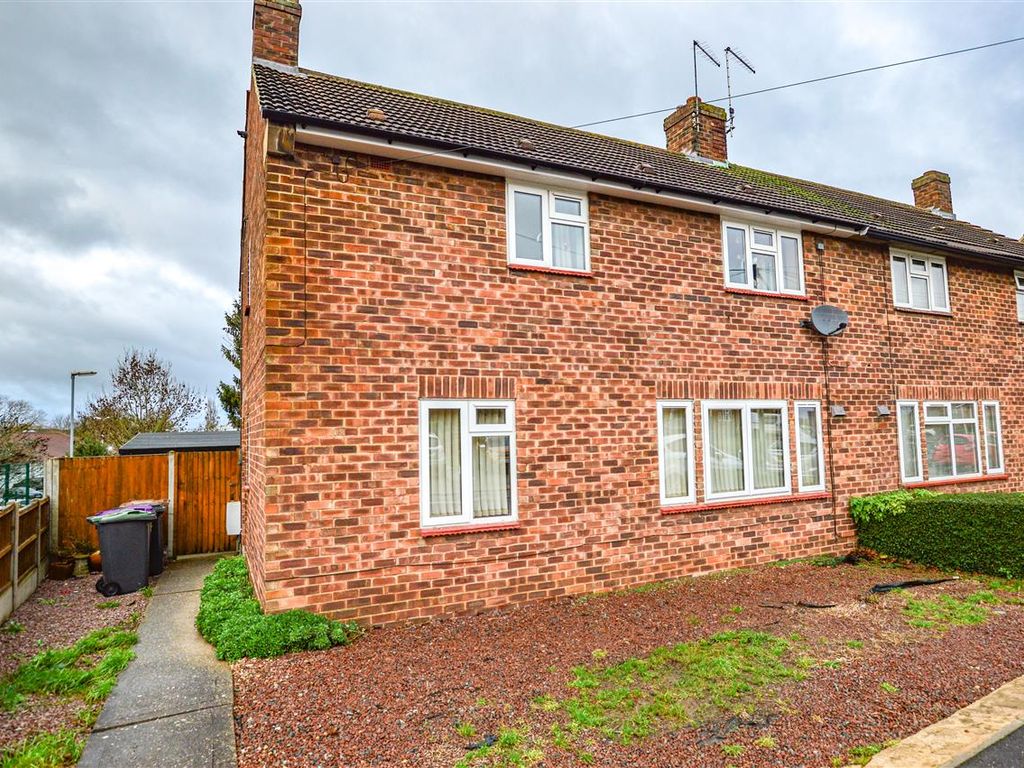 3 bed semidetached house for sale in Tennyson Avenue, Sleaford NG34, £