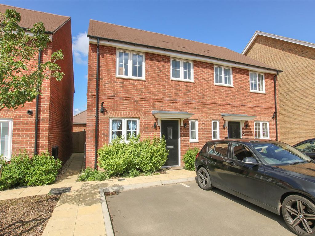 2 bed semidetached house for sale in Sedgwick Street, Haddenham