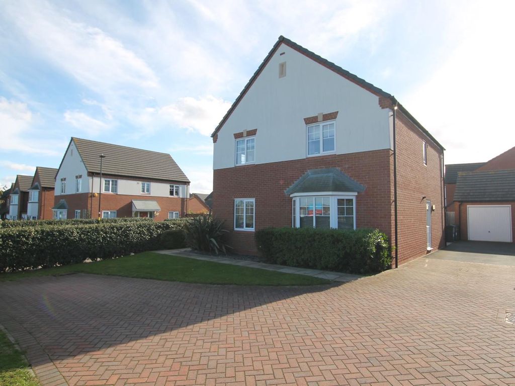 4 bed property for sale in Langley Mill Close, Sutton Coldfield B75