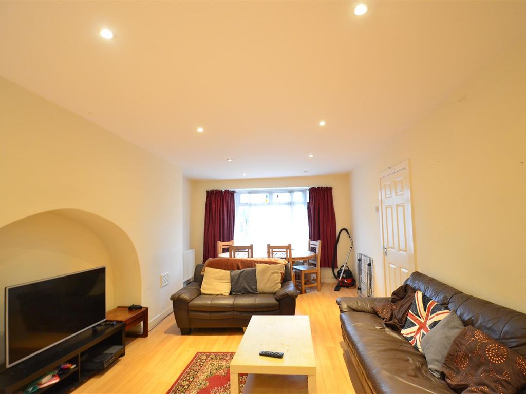 3 bed terraced house to rent in Quinton Road, Harborne, Birmingham B17, £1,274 pcm Zoopla