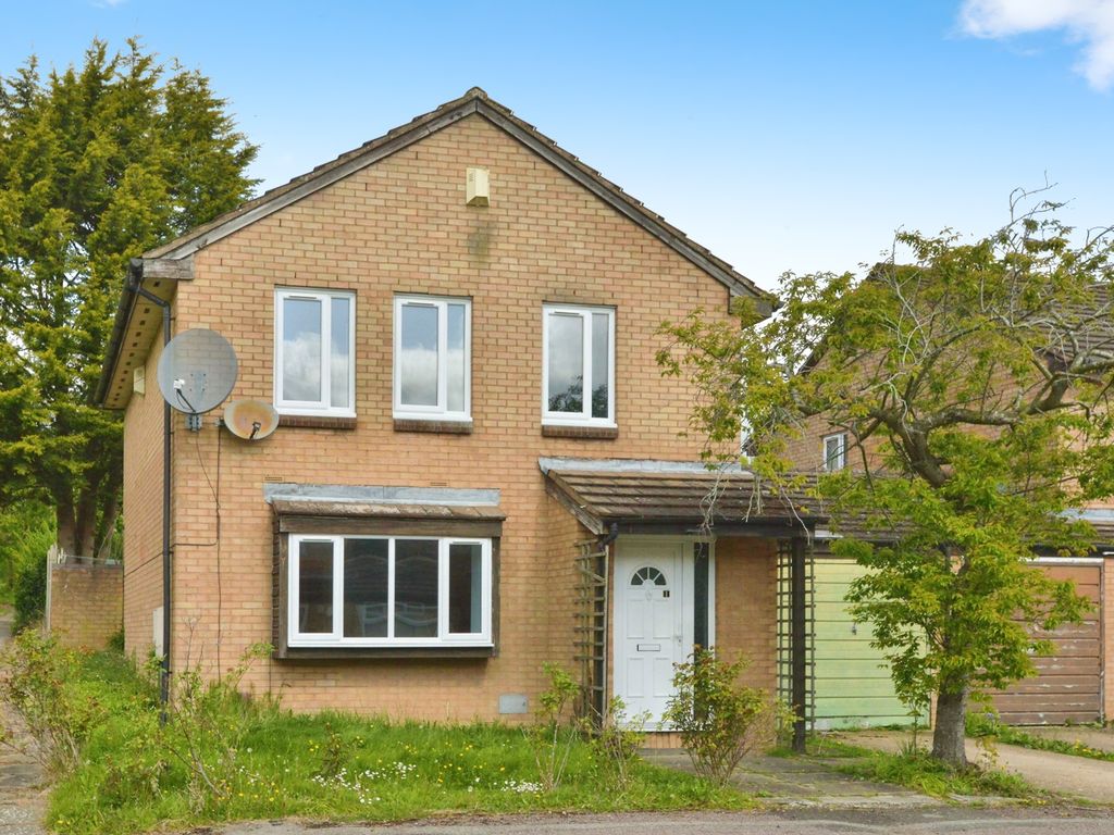 4 bed detached house for sale in Teasel Avenue, Conniburrow, Milton