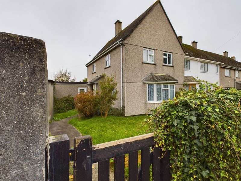 3 bed property for sale in Trevithick Crescent, Hayle TR27, £200,000 Zoopla