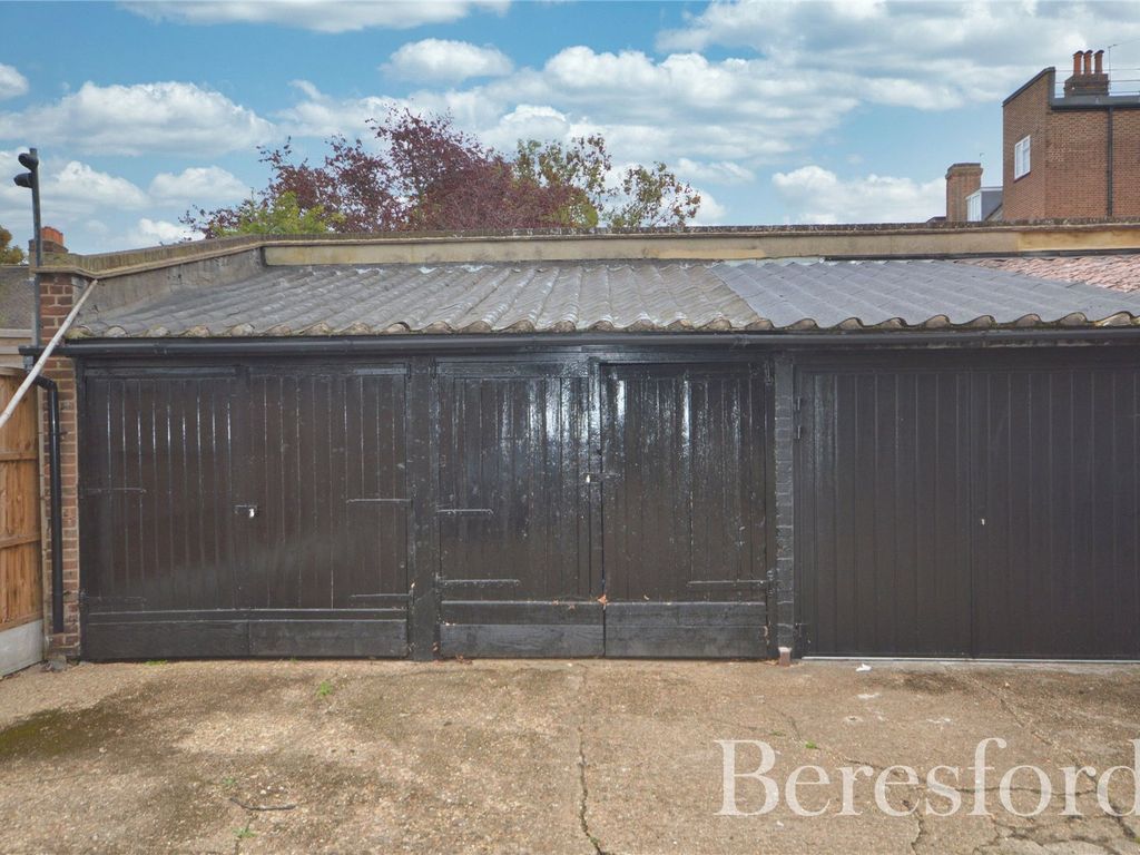 Land for sale in Hare Hall Lane, Gidea Park RM2, £35,000 Zoopla