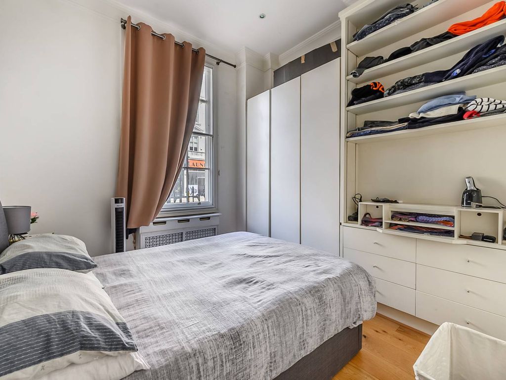 St Georges Square Pimlico London SW1V  