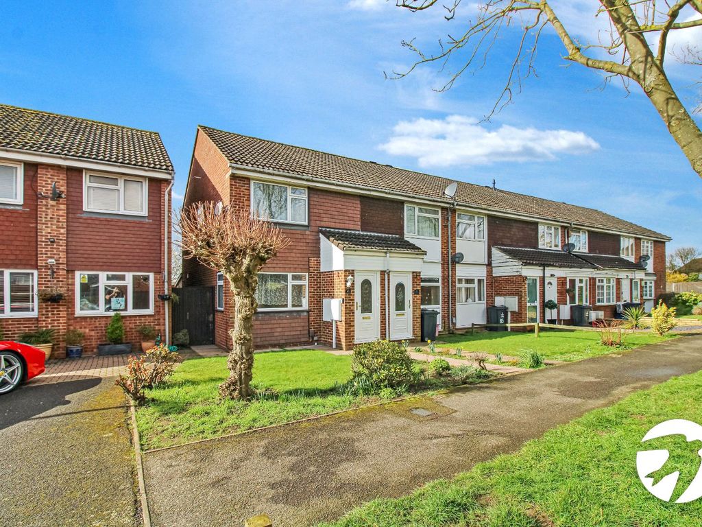 2 bed end terrace house to rent in Chapman Road, Stevenage