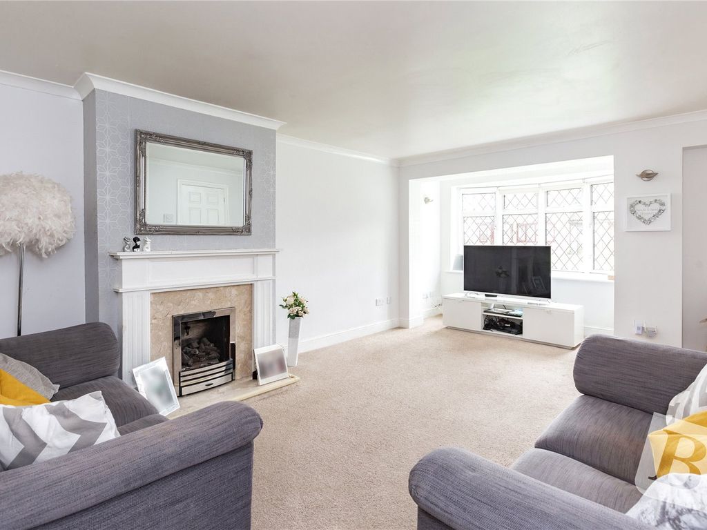 3 bed terraced house for sale in Swallow Walk, Hornchurch RM12 Zoopla