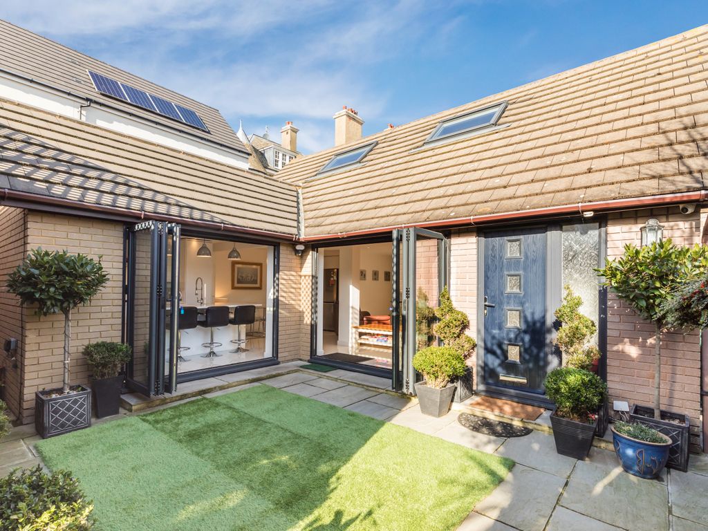 4 bed mews house for sale in Bristol Mews, Bristol Gardens BN2 Zoopla