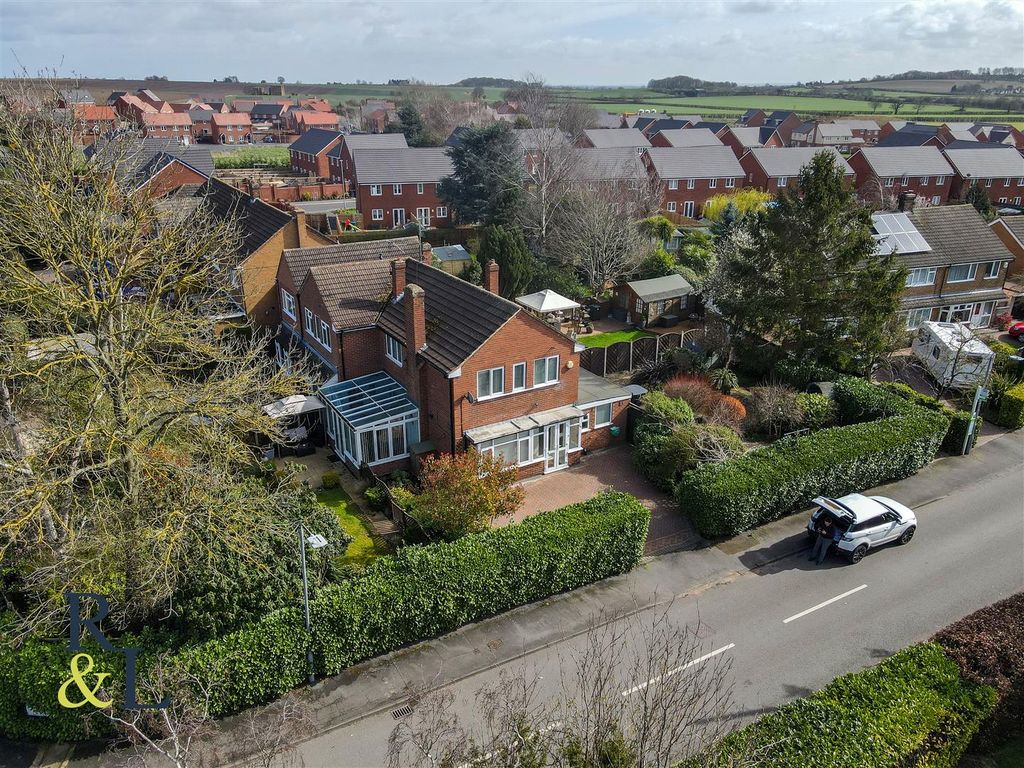 3 bed semidetached house for sale in Shelford Road, RadcliffeOnTrent, Nottingham NG12 Zoopla