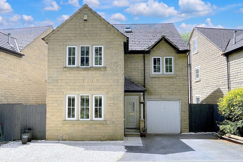 5 bed detached house for sale in Riverside Court, Halifax HX3 Zoopla