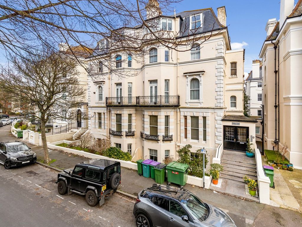 2 Bed Flat For Sale In Trinity Crescent Folkestone Ct20 Zoopla