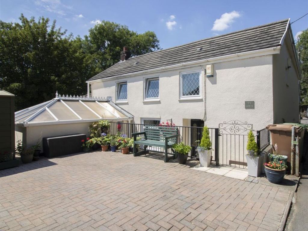 3 bed property to rent in Ty Gelli, Cwmgelli, Blackwood NP12, £1,350