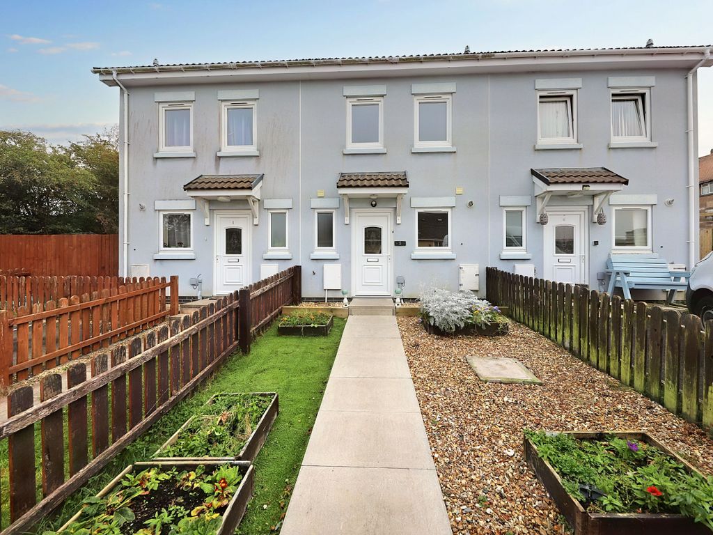 3 bed terraced house to rent in Pendarren Court, Rhigos, Aberdare CF44