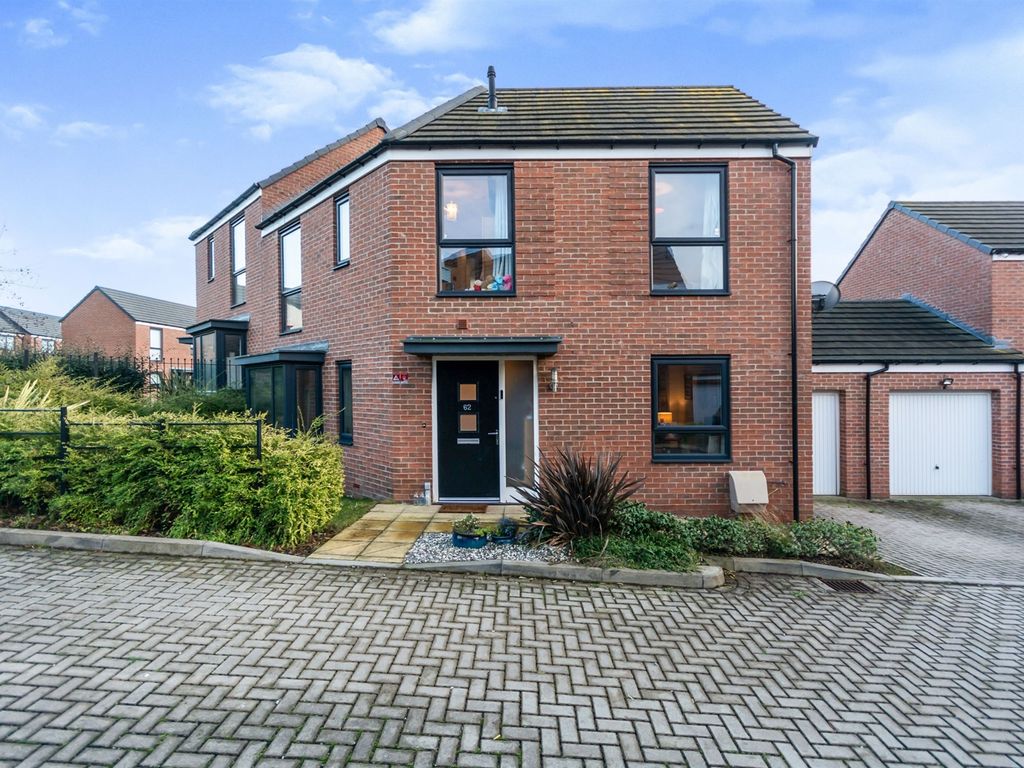 3 bed semidetached house for sale in Lower Beeches Road, Northfield