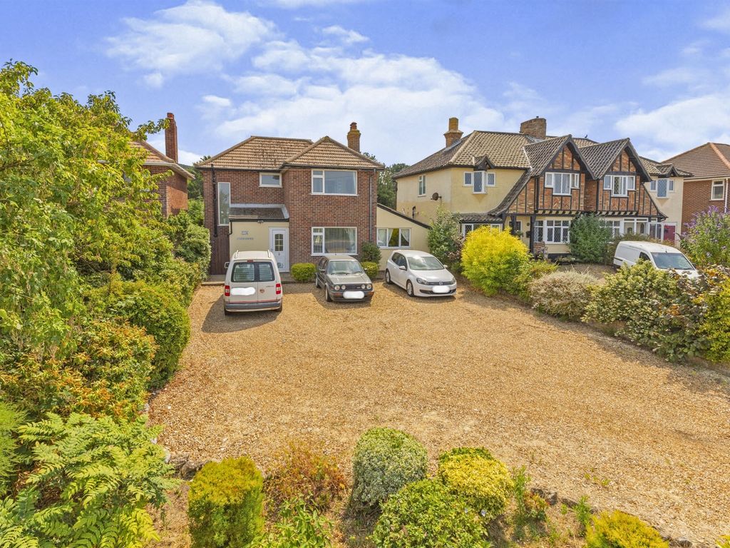 3 bed detached house for sale in Cromer Road, West Runton, Cromer NR27