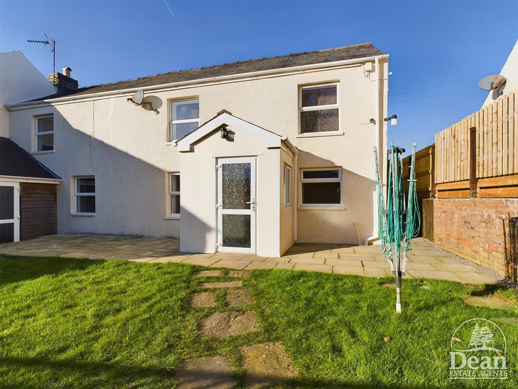 3 bed cottage for sale in Trinity Road, Harrow Hill, Drybrook GL17, £