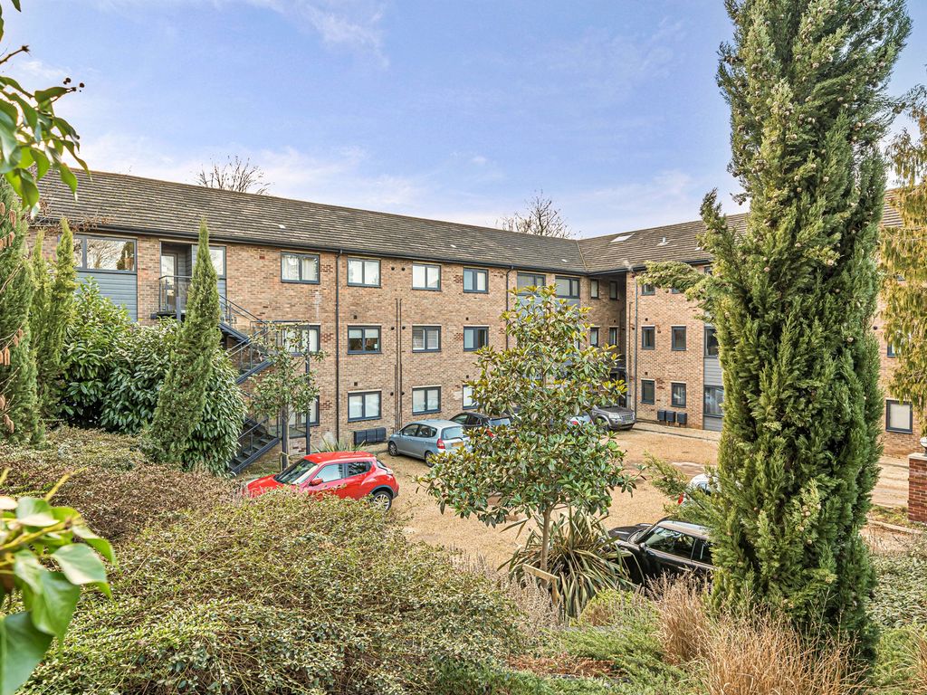 Studio for sale in Brookfield Road, Wooburn Green, High HP10