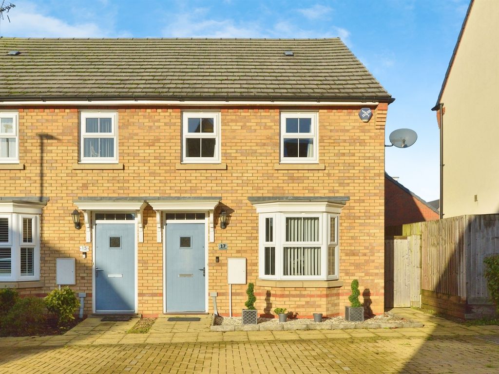 3 bed semidetached house for sale in Marcellus Way, Fairfields, Milton