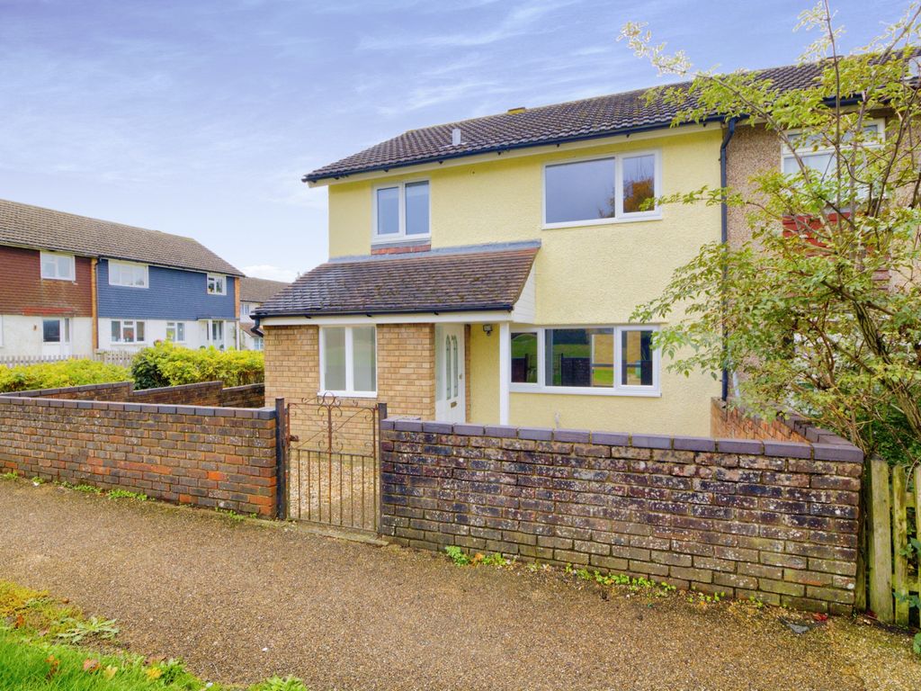 Badlesmere Close Ashford TN23  