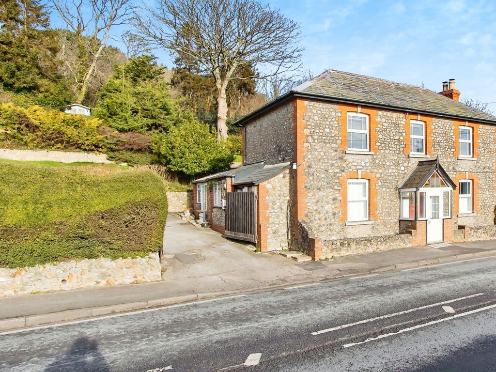 4 bed detached house for sale in Bridport DT6, £490,000