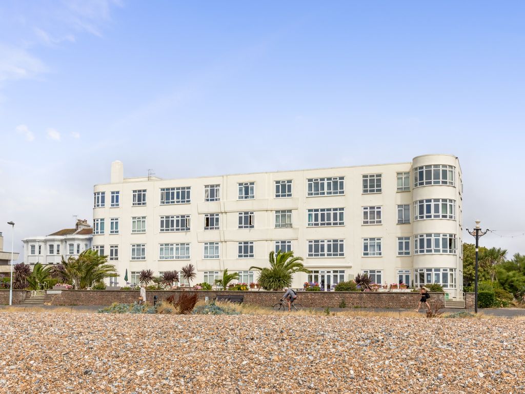 3 bed flat to rent in Brighton Road, Worthing BN11 Zoopla