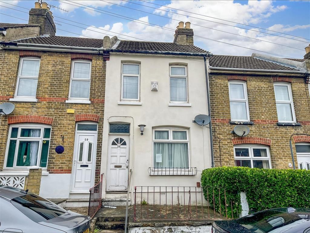 3 bed terraced house for sale in Gordon Road, Chatham, Kent ME4, £