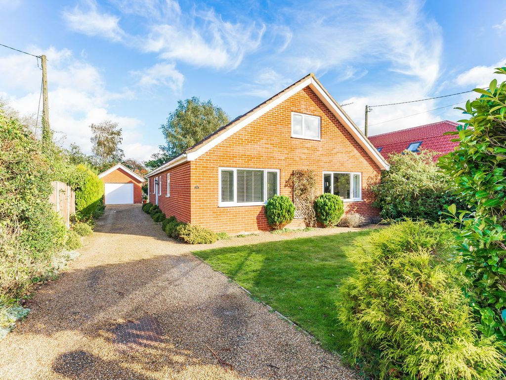 4 bed detached house for sale in Bernard Close, Rackheath NR13, £550,000 Zoopla