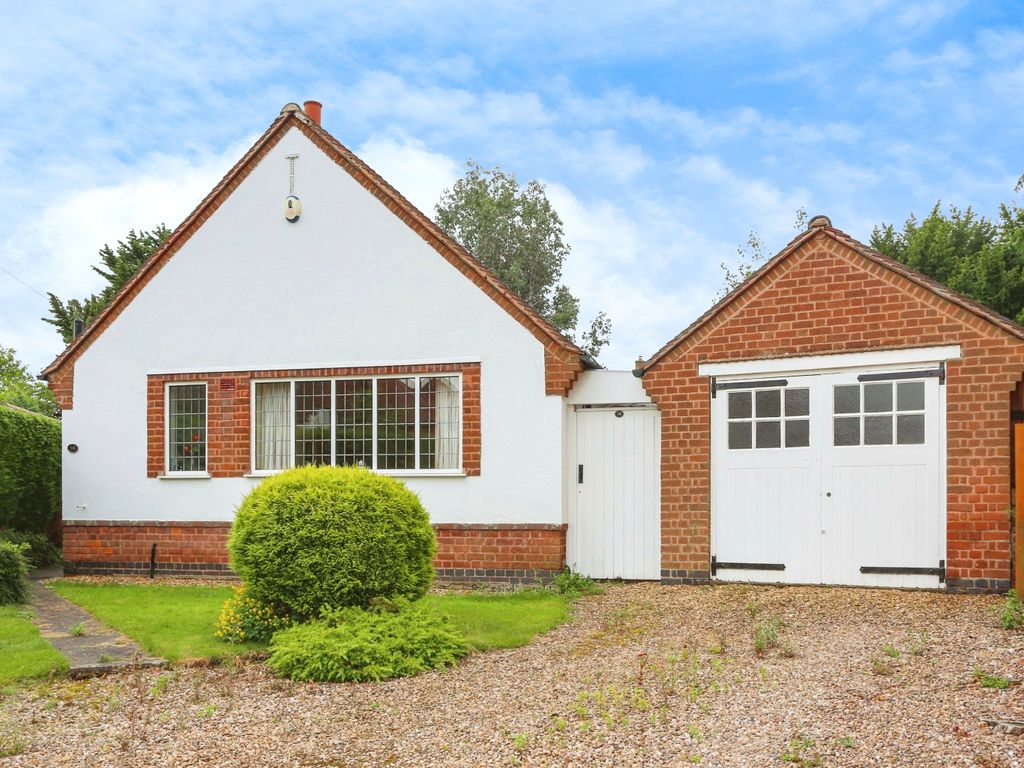 2 bed detached house for sale in Cedar Avenue, Leicester, Leicestershire LE4, £325,000 Zoopla