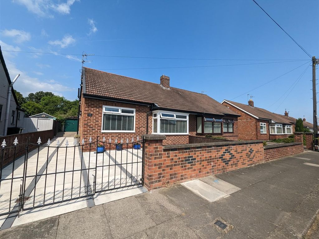 2 bed bungalow for sale in Cornwall Avenue, Darlington DL1 Zoopla