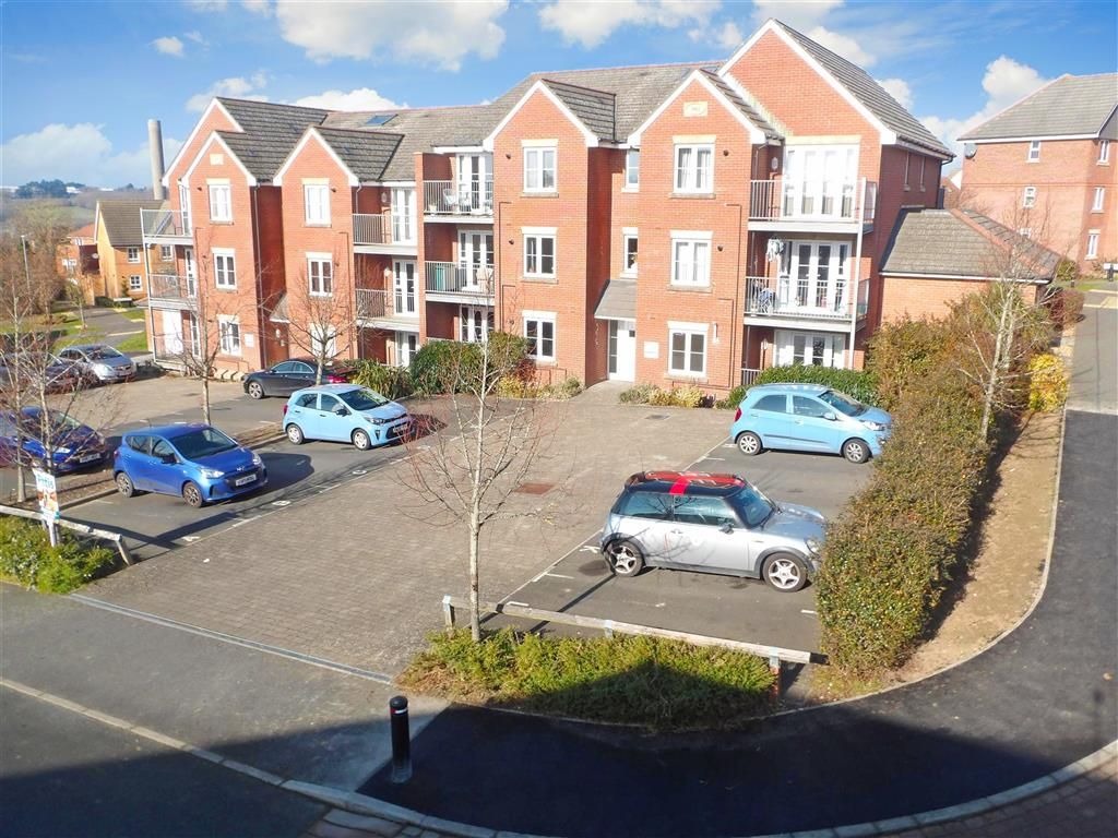 1 bed flat for sale in Albert Way, East Cowes, Isle Of Wight PO32 Zoopla