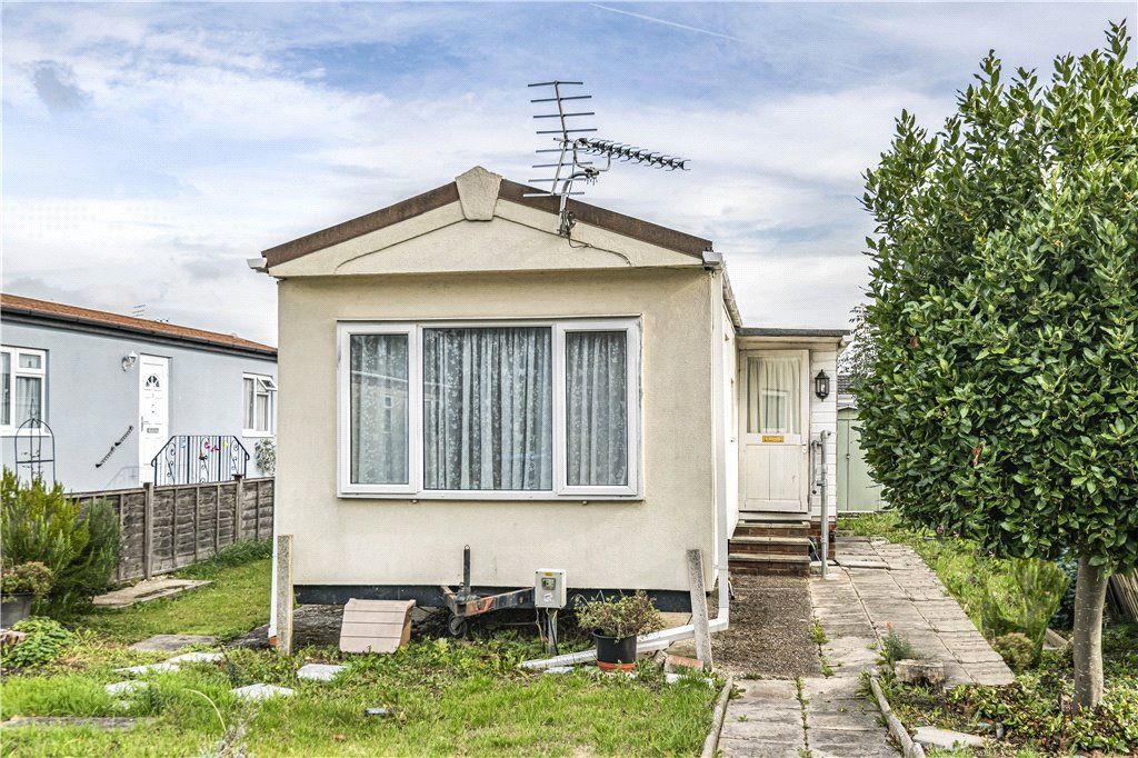 1 bed bungalow for sale in Albert Avenue, Penton Park, Chertsey, Surrey