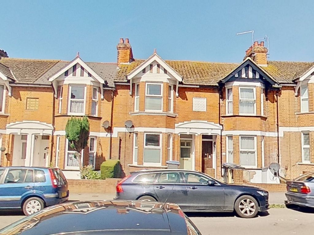 4 bed terraced house for sale in Beaconsfield Avenue, Dover CT16, £