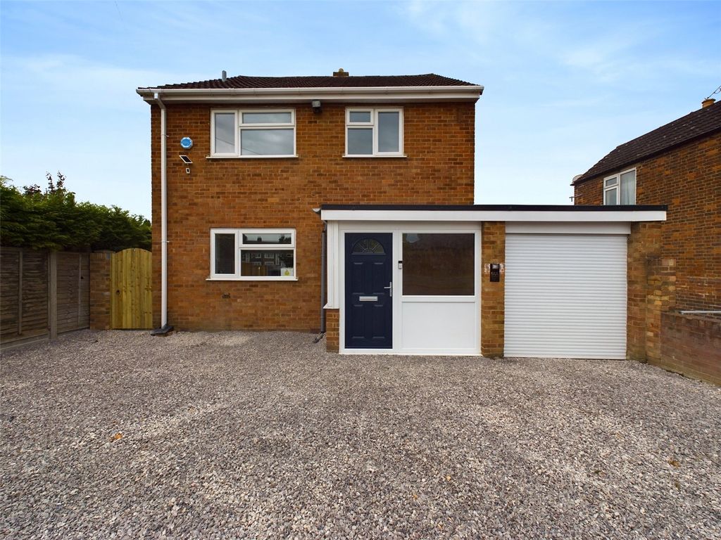4 bed detached house for sale in Eastern Avenue, Gloucester