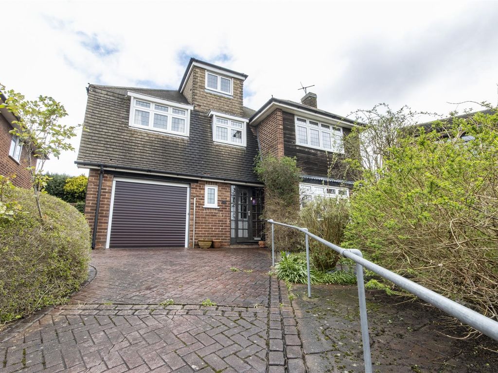 5 bed detached house for sale in Beechdale Close, Brockwell, Chesterfield S40, £375,000 Zoopla