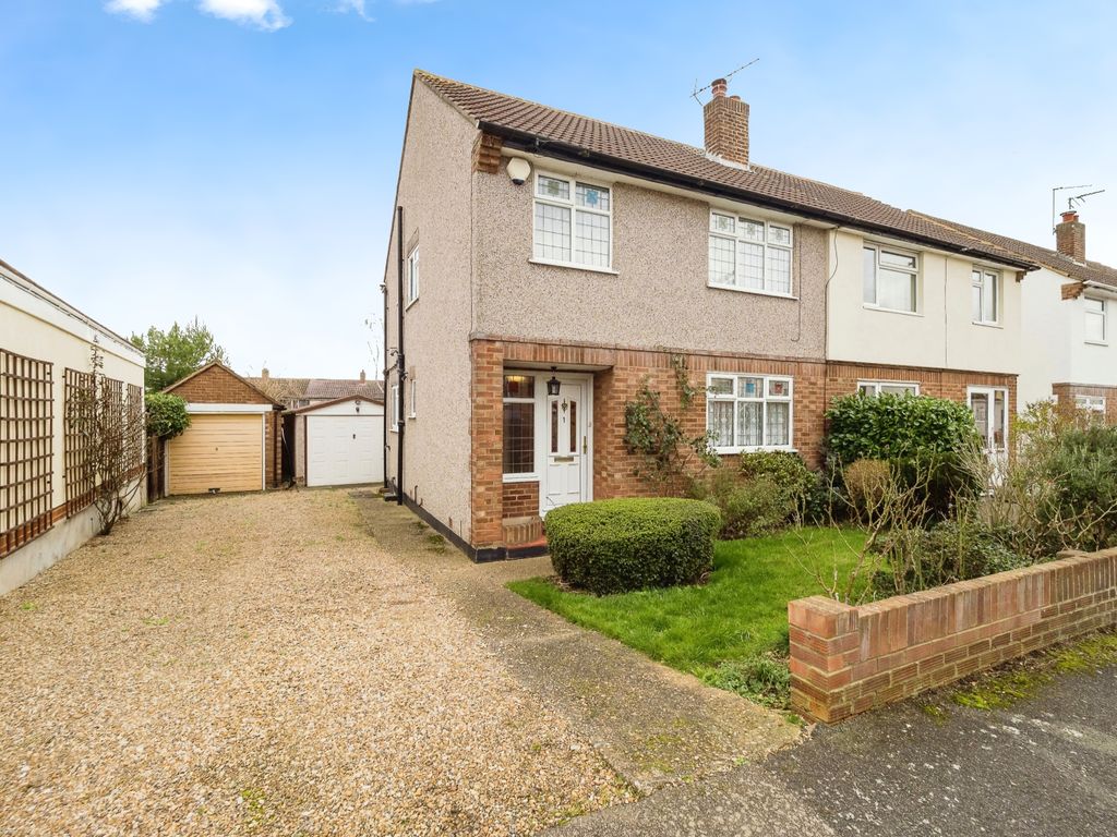 3 bed semidetached house for sale in Wych Elm Close, Hornchurch RM11