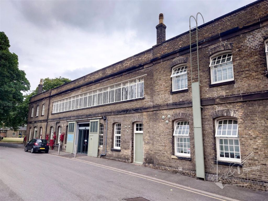 Office to let in The Historic Dockyard, Chatham, Kent ME4, £9,000 pa