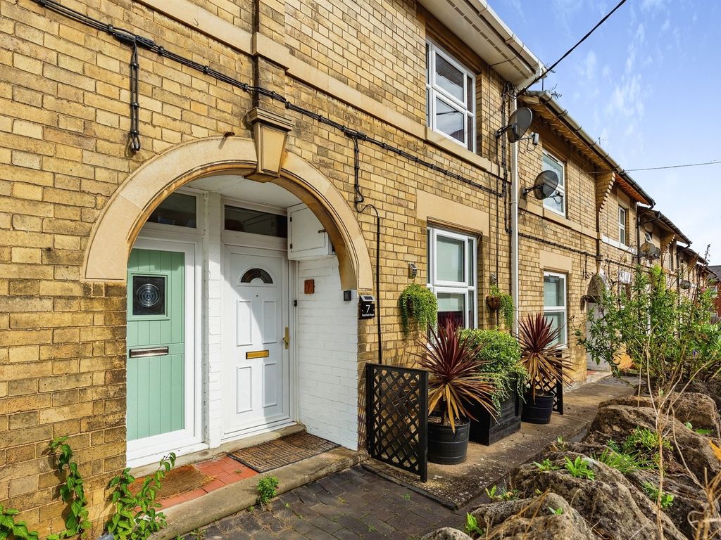 3 bed terraced house for sale in Eastfield Road, Irthlingborough