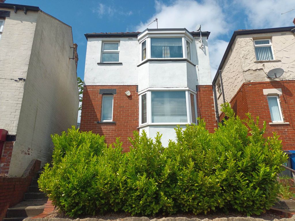 3 bed detached house for sale in Vickers Road, Sheffield S5 Zoopla