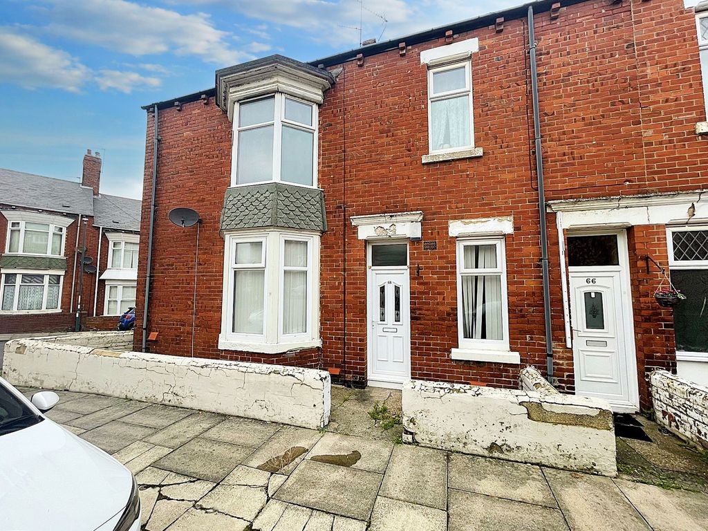 3 bed flat for sale in Armstrong Terrace, South Shields NE33, £55,000 Zoopla