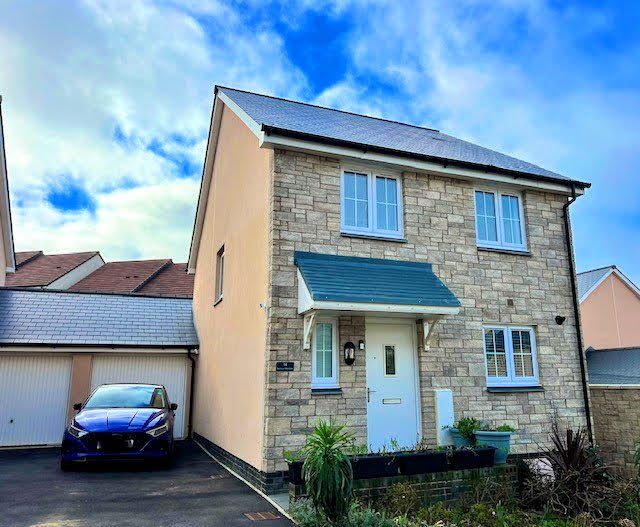 3 bed linkdetached house for sale in Baileys Meadow, Hayle TR27 Zoopla