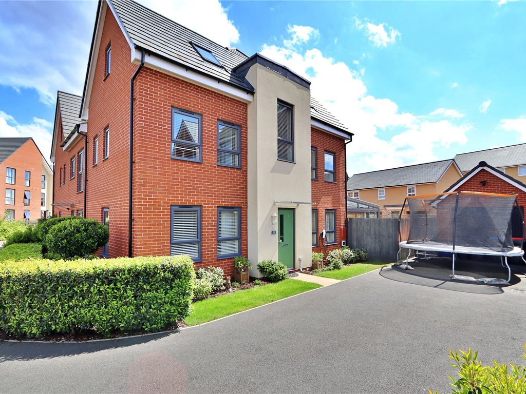 4 bed semidetached house for sale in Fullers Ground, Eagle Farm South