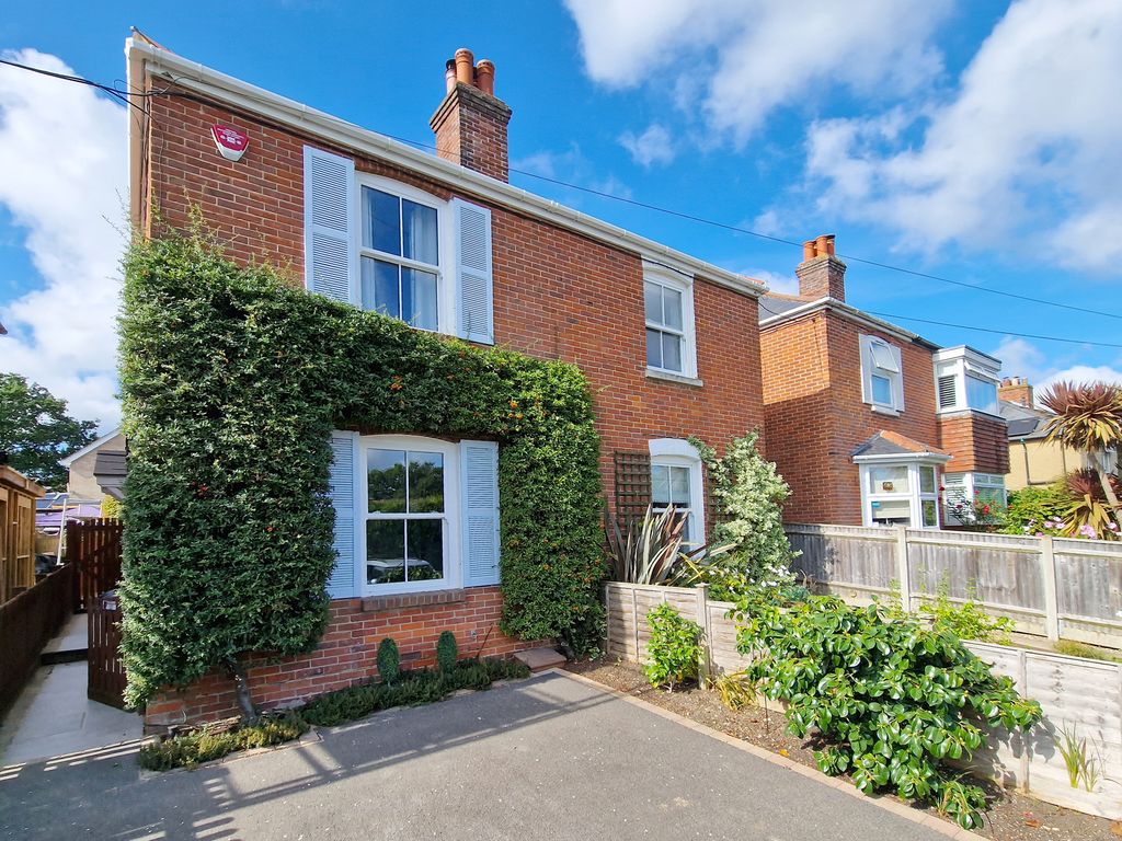 2 bed semidetached house for sale in Broad Lane, Lymington, Hampshire
