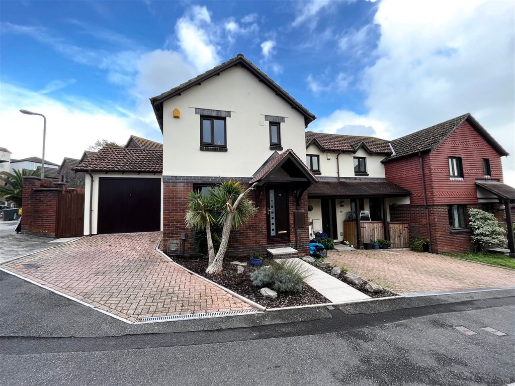 3 bed semidetached house for sale in Mariners Way, Preston, Paignton