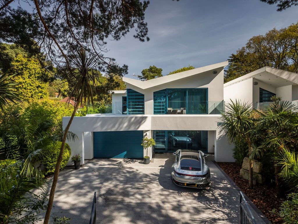 4 bed detached house for sale in Mount Grace Drive, Poole BH14 Zoopla