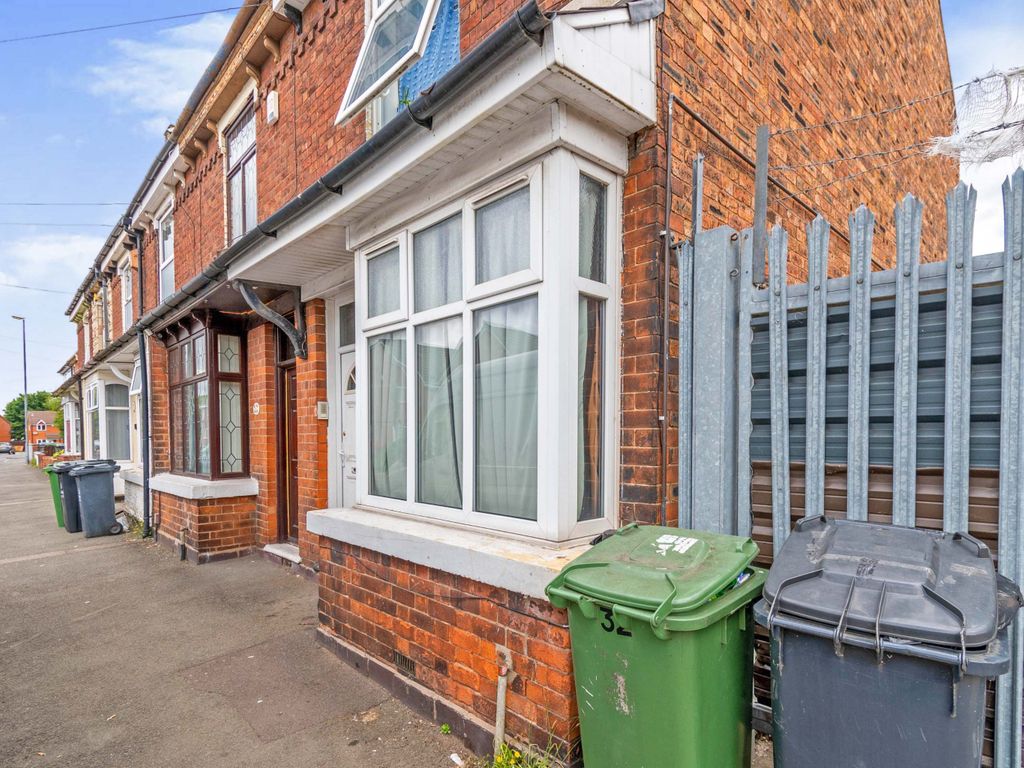 3 bed end terrace house for sale in Cemetery Road, Willenhall WV13 Zoopla