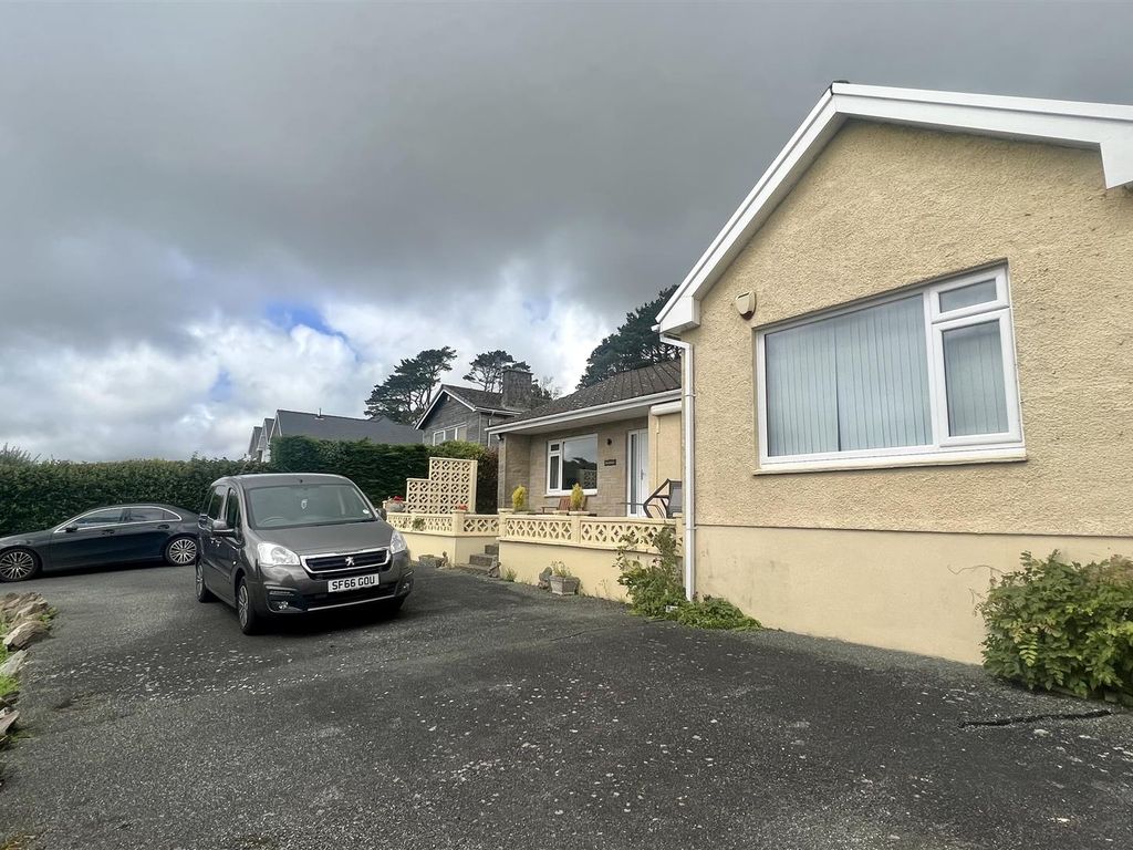 3 bed detached bungalow for sale in Kiln Park, Burton, Milford Haven
