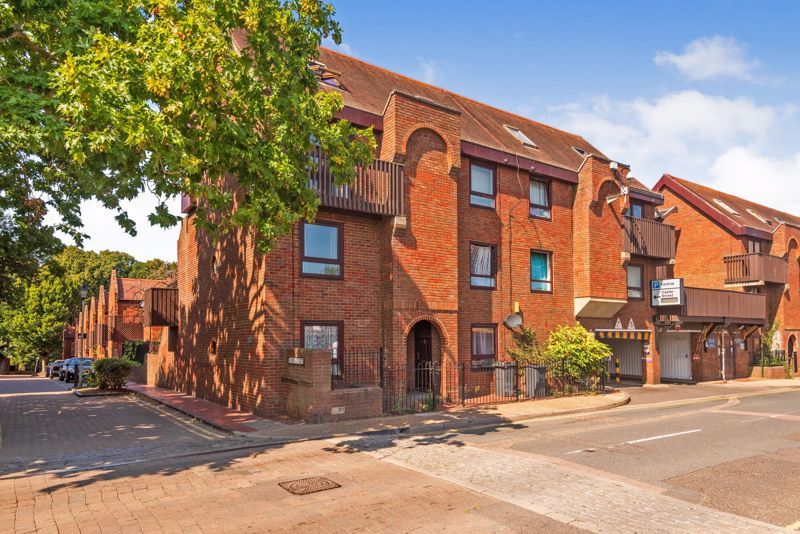 1 bed flat for sale in Castle Street, Canterbury CT1 Zoopla