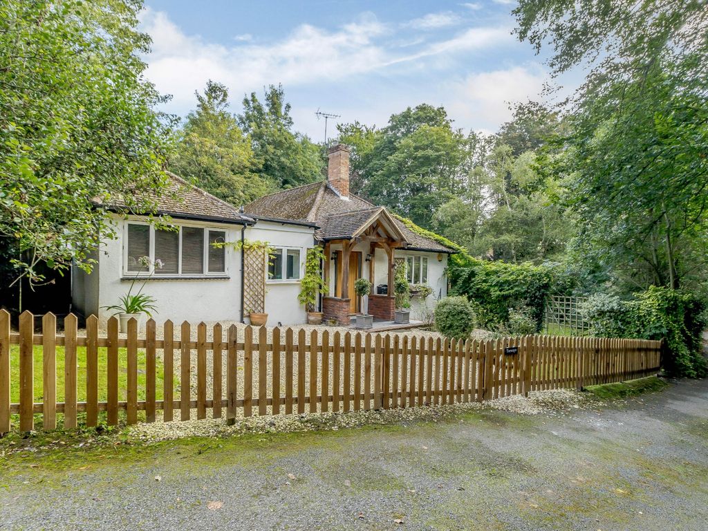 3 bed bungalow for sale in Berry Lane, Chorleywood WD3, £1,050,000 Zoopla