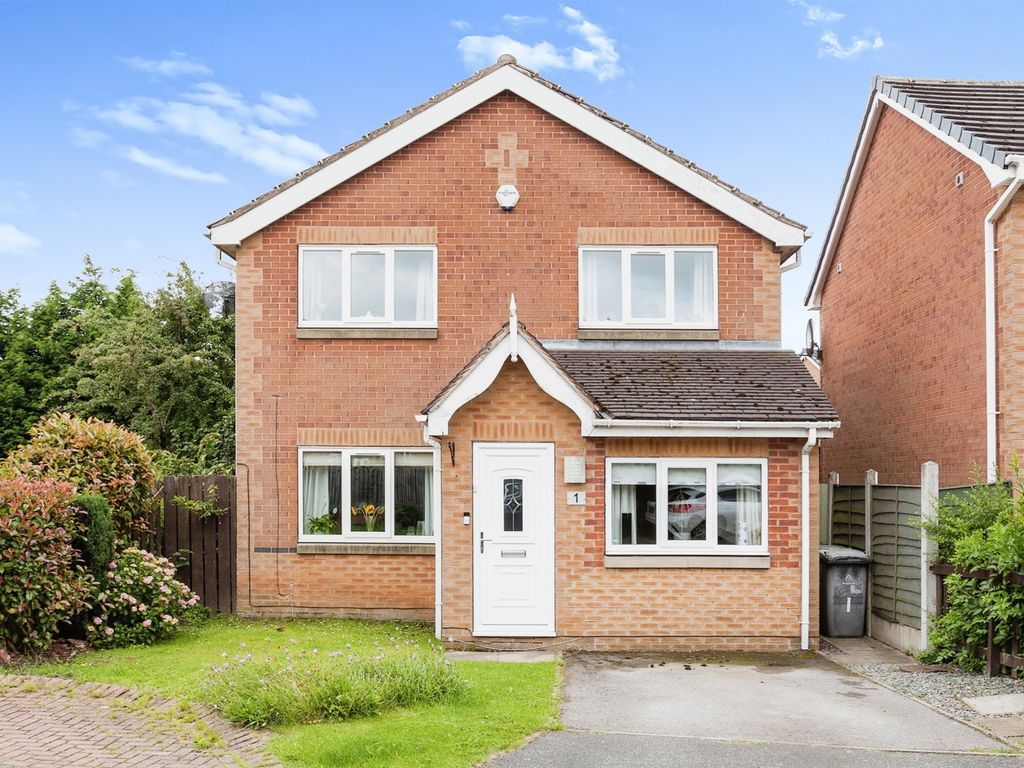 4 bed detached house for sale in Stephenson Close, Dewsbury WF12, £